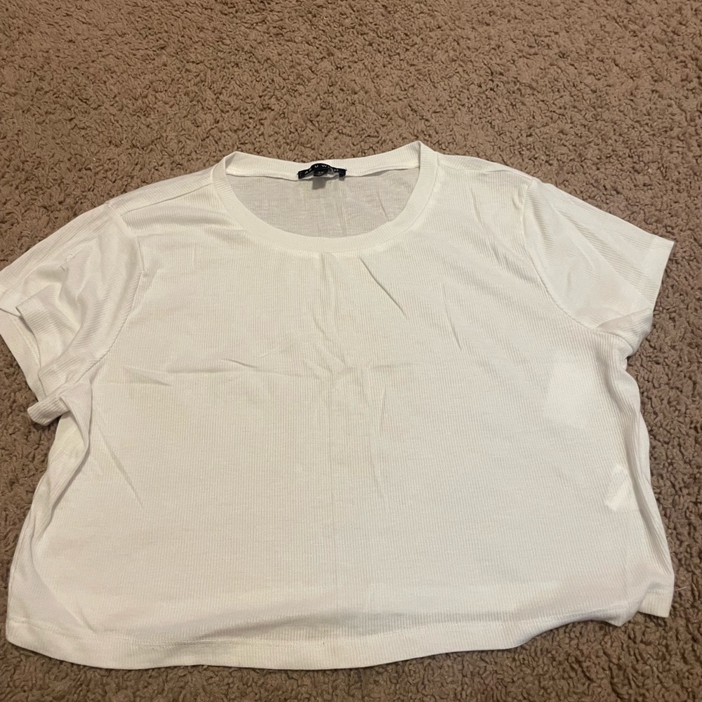 Ribbed white crop top